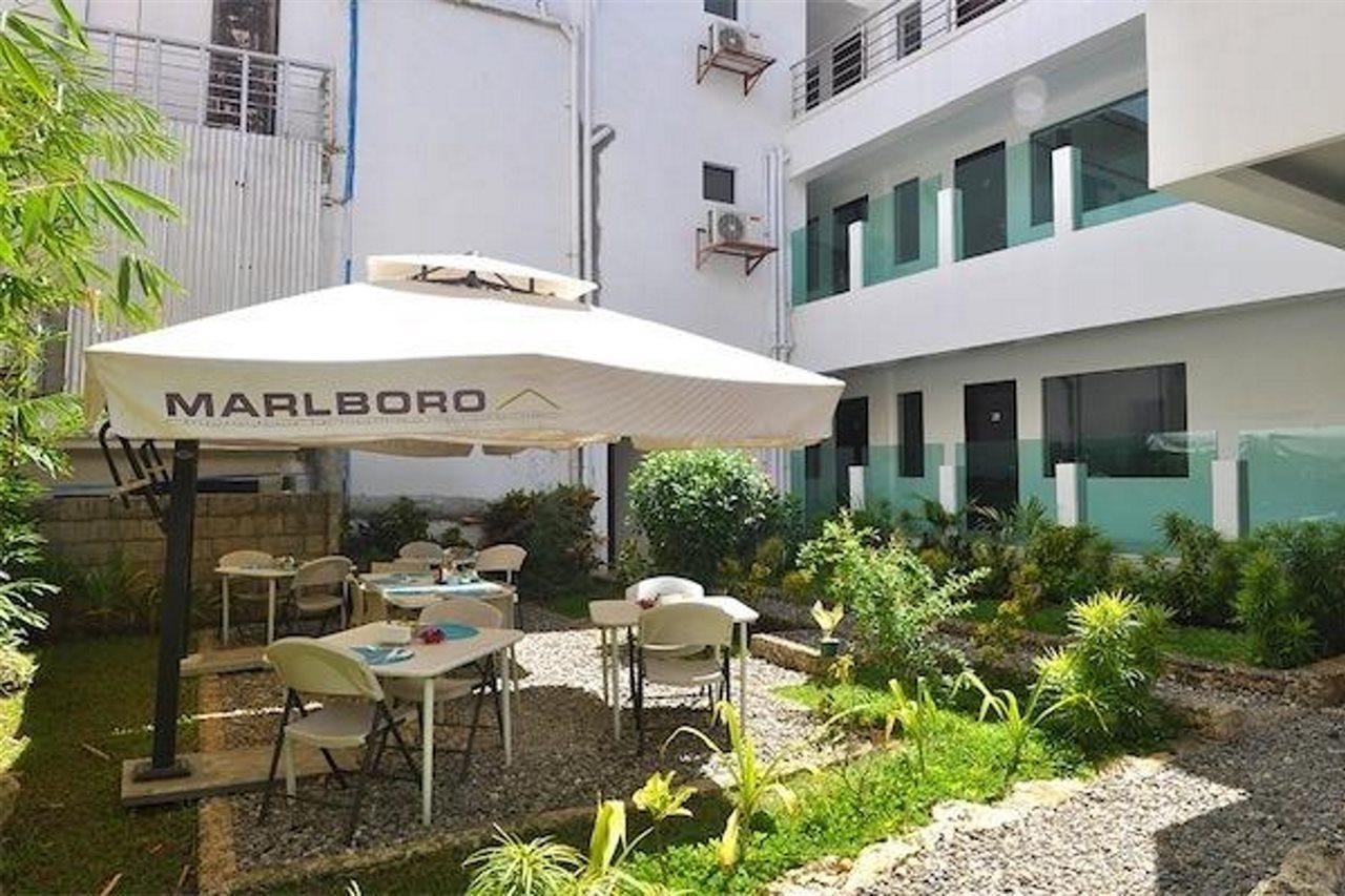 Erus Suites Hotel Boracay Manoc-Manoc Exterior photo